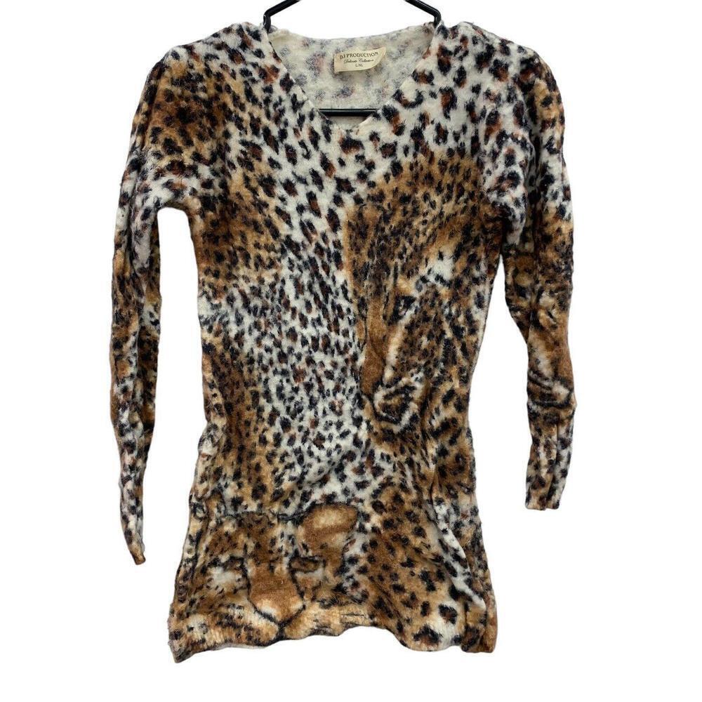 DJ Production Juniors Delicate Collection Soft Leopard Print Sweater L/XL READ